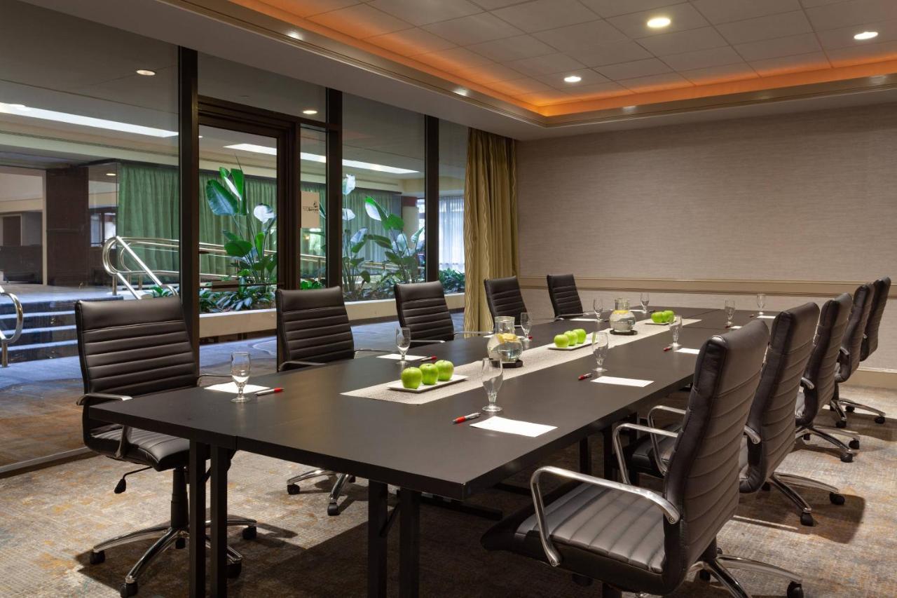 Hilton Beachfront Resort & Spa Hilton Head Island Bagian luar foto Meeting room
