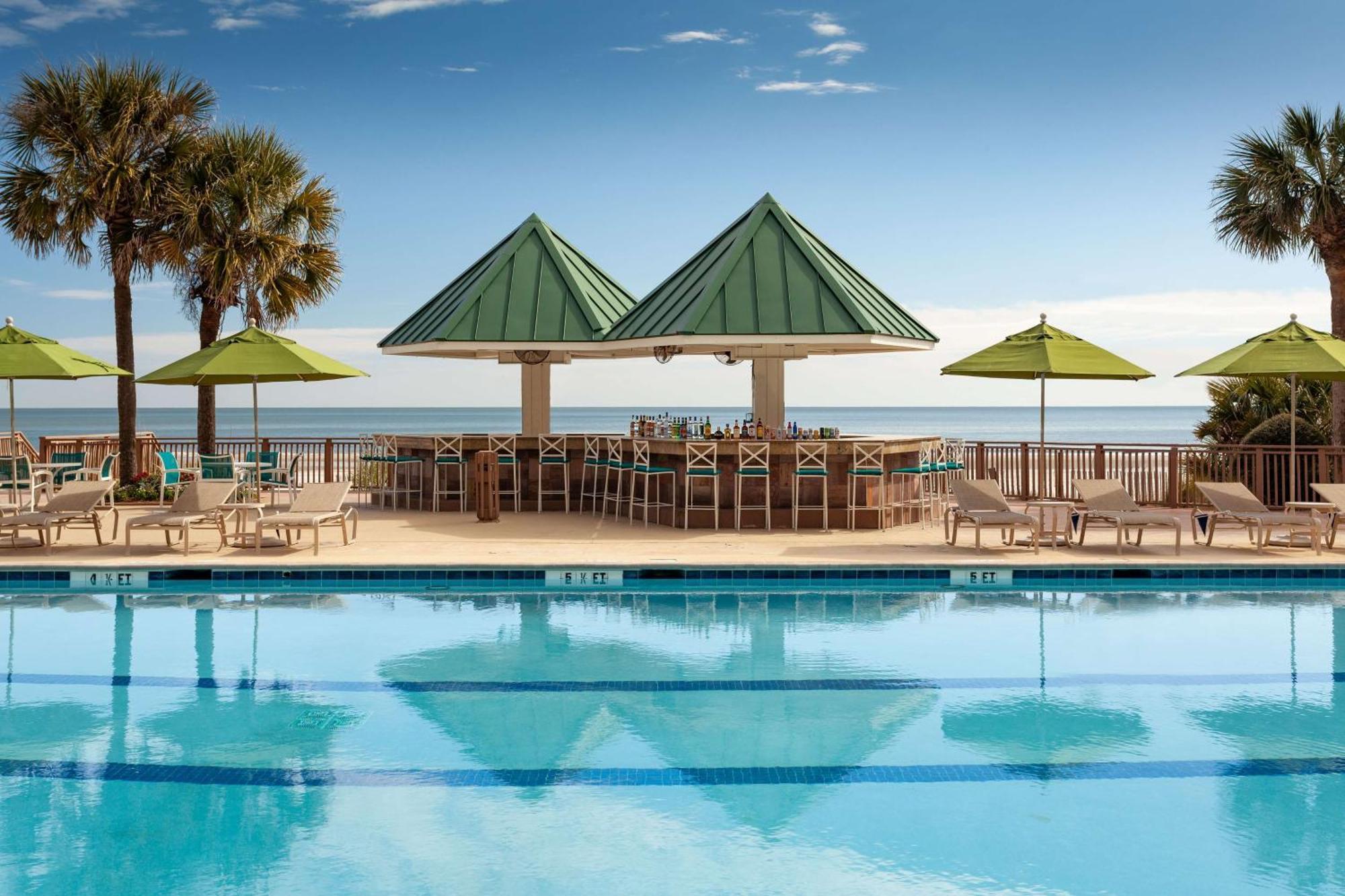 Hilton Beachfront Resort & Spa Hilton Head Island Bagian luar foto The Oceanfront Pool at The King and Prince Resort